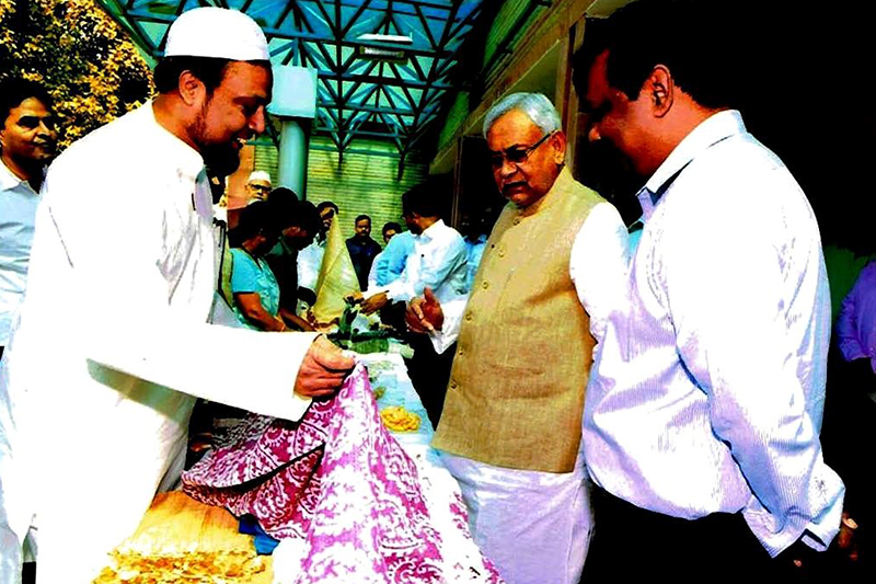 Milan Mall Chairman, With Nitish Kumar